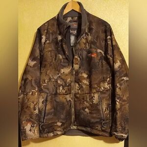 A SITKA DAKOTA HUNTING JACKET MEN'S XL.